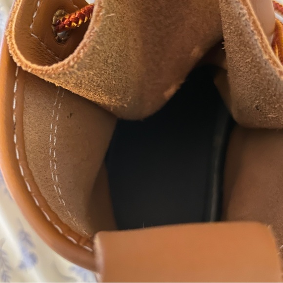 LL Bean Women’s Waterproof Bean Boots Duck Boot Size 6M Tan Leather & Navy Blue - Picture 16 of 17